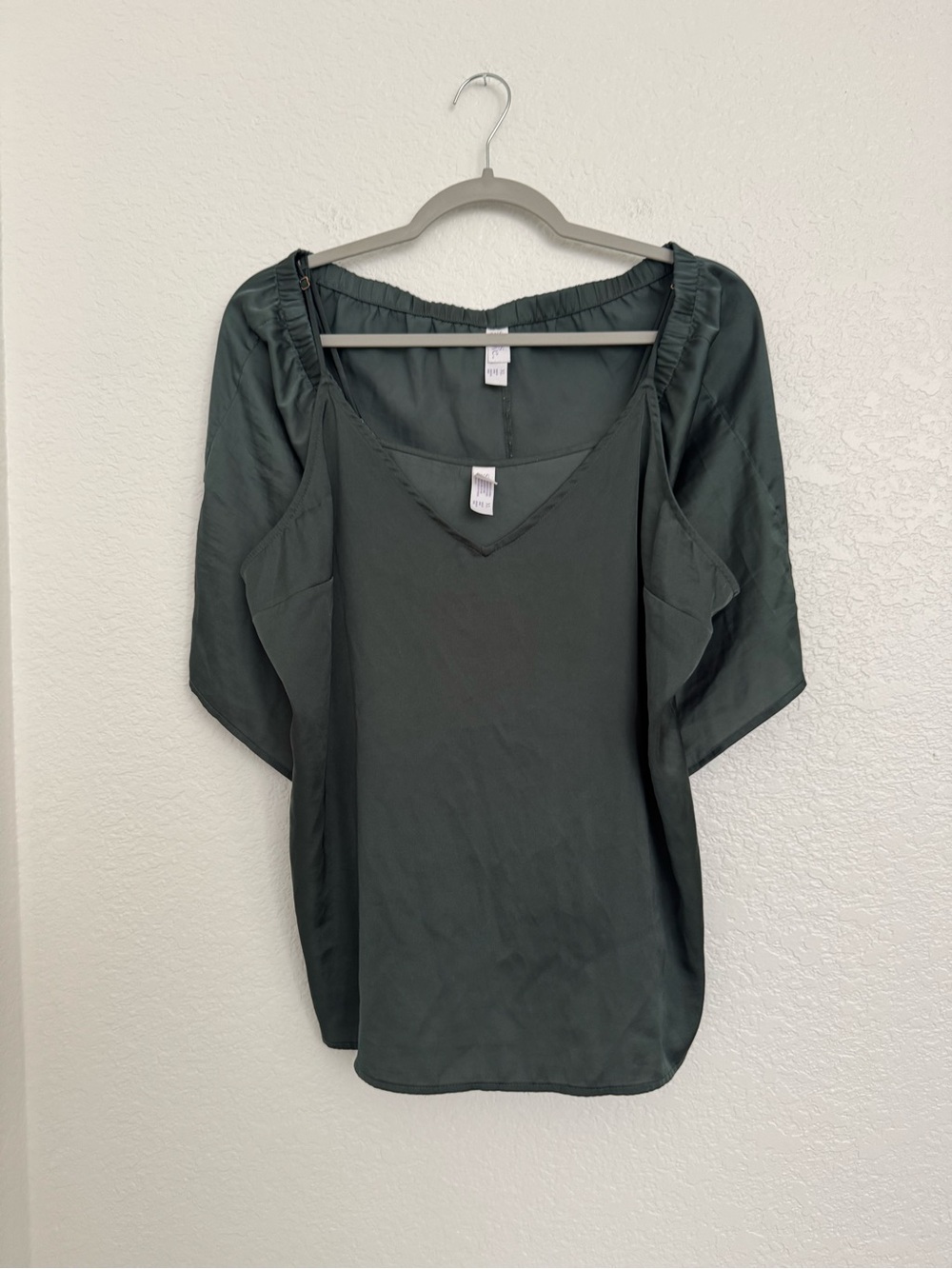 Stars Above Dark Green Cold-Shoulder Women's Top & Bottom set